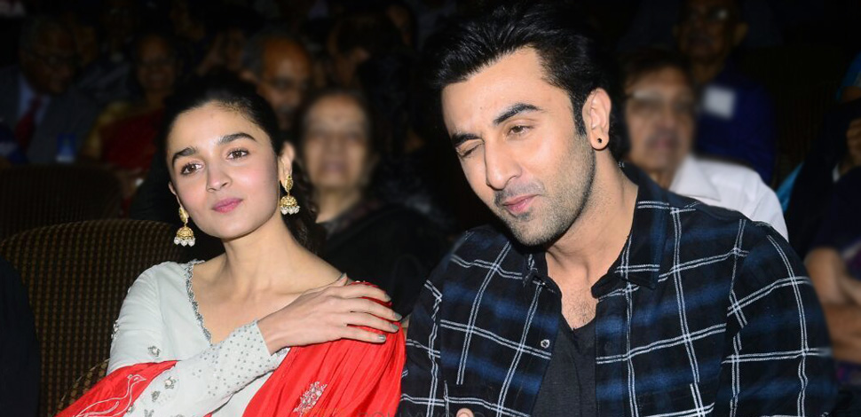 Alia Bhatt, Ranbir Kapoor not signing any new films? | AVSTV