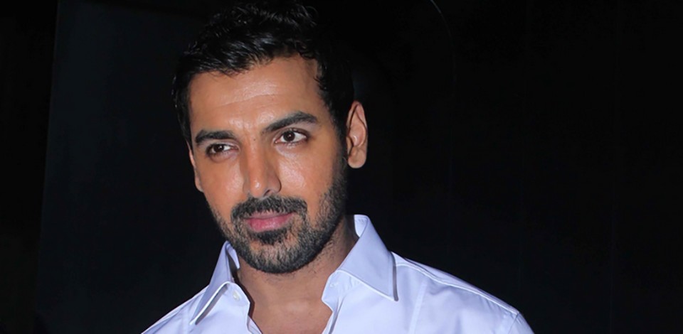 John Abraham Loses His Cool At This Question Of A Journalist, Calls  Reporters Dumb For Asking Crazy Questions - Filmibeat