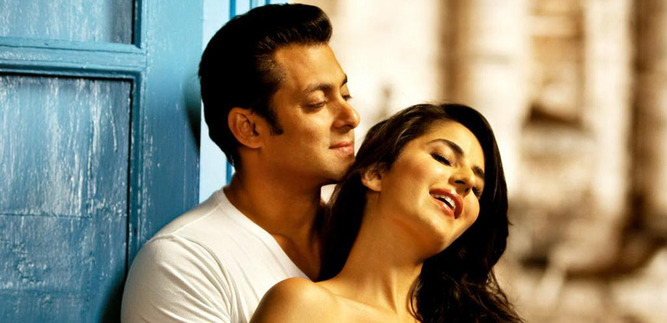 Salman Khan surprises Katrina Kaif! | AVS TV Network - bollywood and